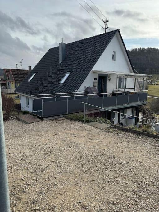Loft Wohnung Mit Toller Aussicht Messstetten Exterior foto